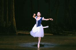 Viengsay Valdes as Giselle