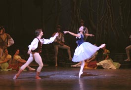 Viengsay Valdes as Giselle and Joel Carreno as Albrecht
